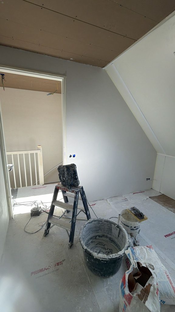 Tussenwand met deuropening