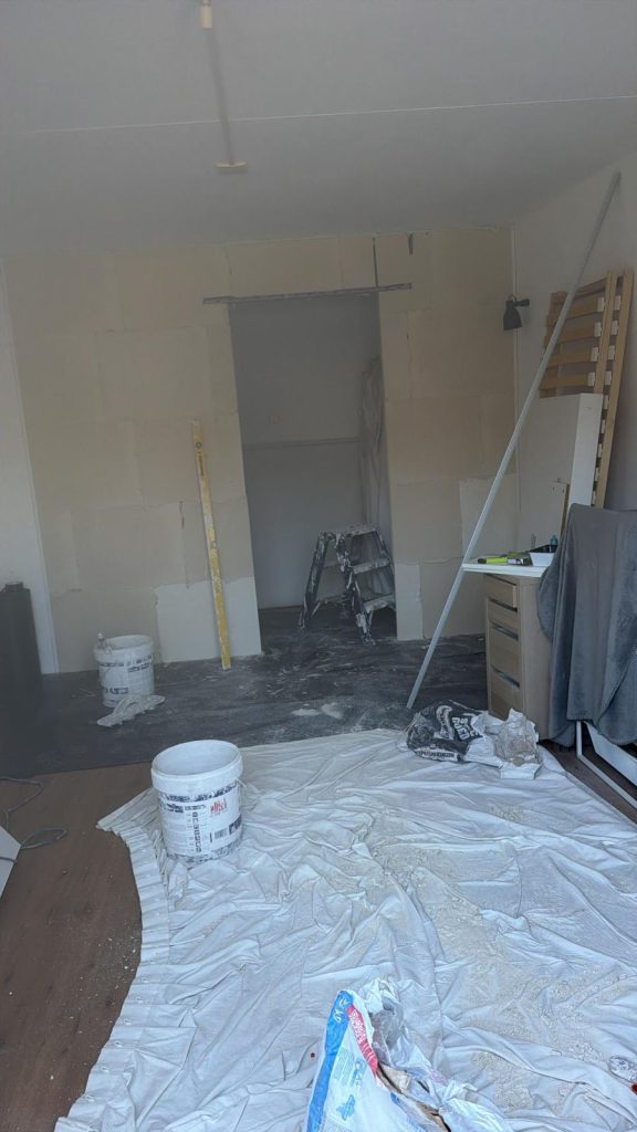 Garagewand met gipsblokken zonder deur