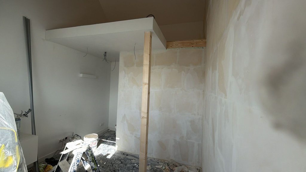 Tussenwand plaatsen in loods